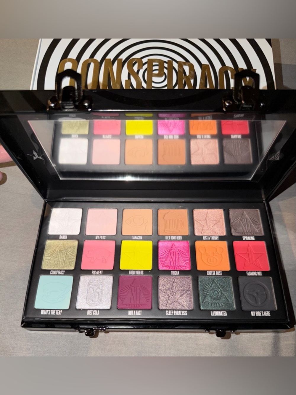 Jeffree Star x Shane Dawson Conspiracy Eyeshadow Palette
